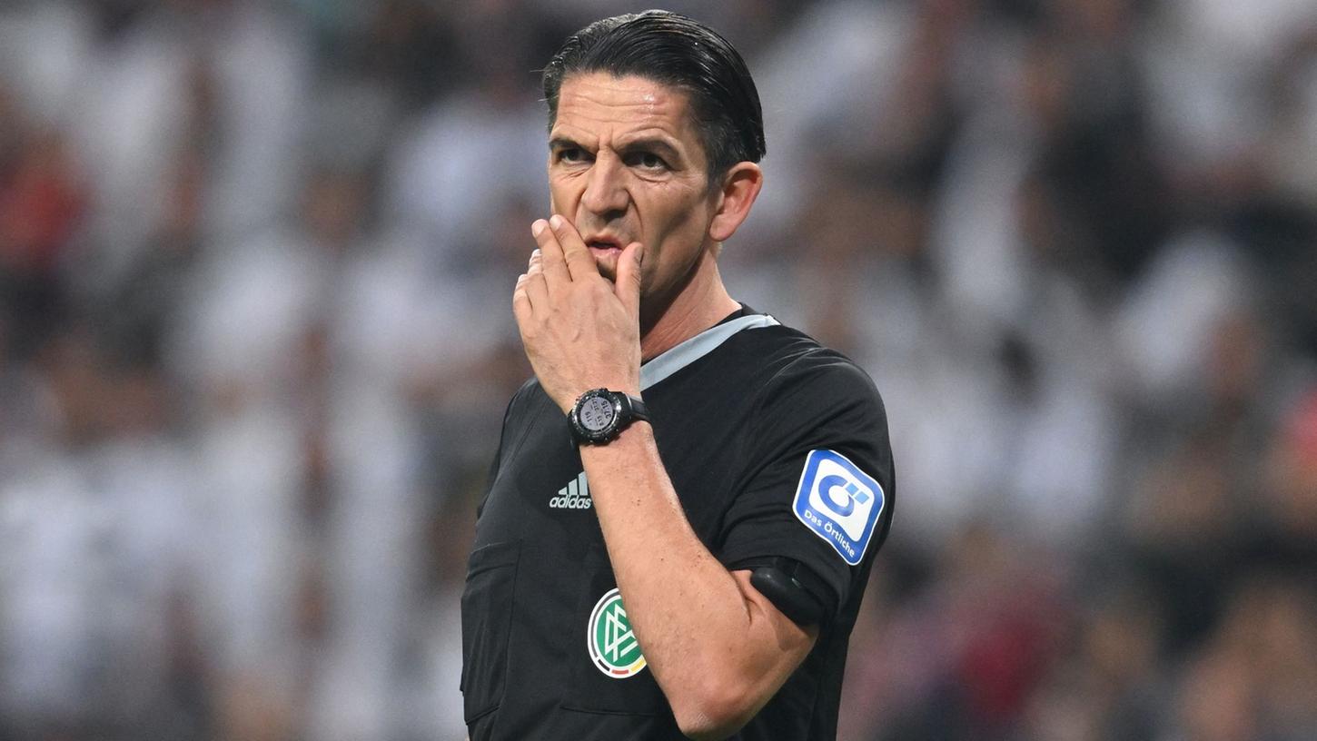 Hatte seinen 200. Bundesliga-Einsatz beim Spiel der Eintracht gegen Bayern München: Schiedsrichter Deniz Aytekin. Hatte seinen 200. Bundesliga-Einsatz beim Spiel der Eintracht gegen Bayern München: Schiedsrichter Deniz Aytekin.