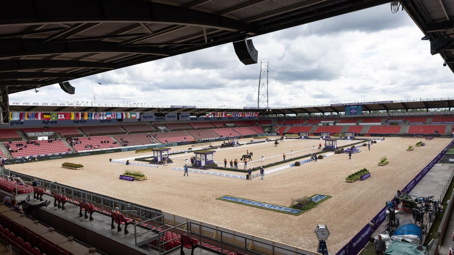 Das Stadion des FC Midtjylland in Herning wurde für den Pferdesport hergerichtet und für die WM in Stutteri Ask Stadium umbenannt. Das Stadion des FC Midtjylland in Herning wurde für den Pferdesport hergerichtet und für die WM in Stutteri Ask Stadium umbenannt.