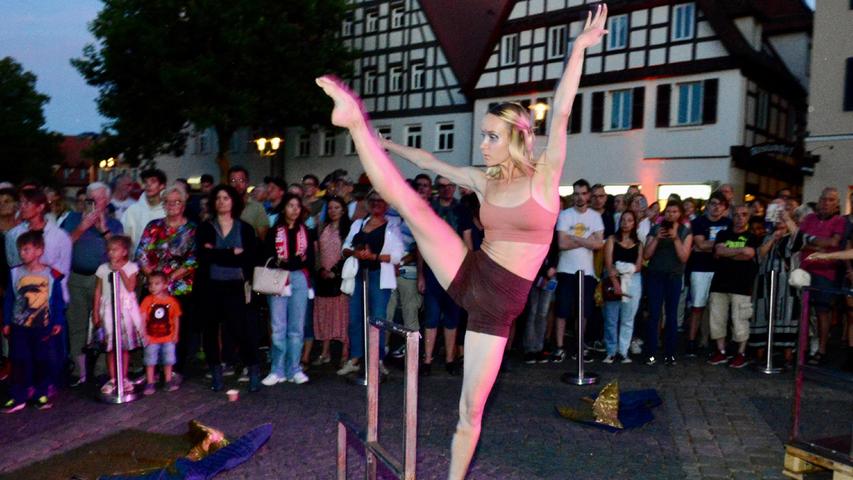 Atemberaubende Stimmung: Tausende feiern Goldschlägernacht in Schwabach