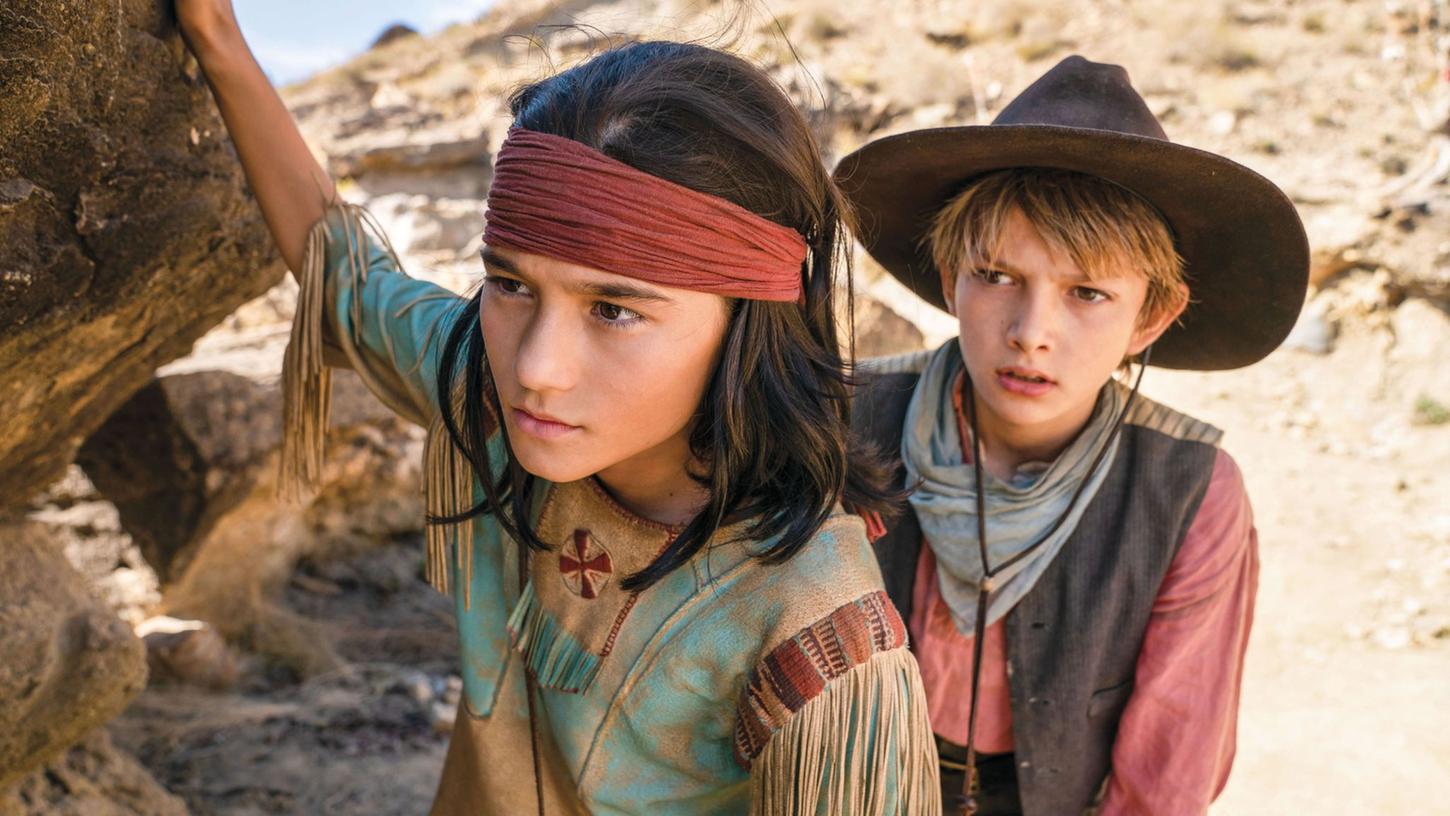 Häuptlingssohn Winnetou (Mika Ullritz, links) und sein neuer Freund Tom (Milo Haaf).
Häuptlingssohn Winnetou (Mika Ullritz, links) und sein neuer Freund Tom (Milo Haaf).