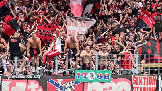 Support statt Randale: Club-Fans in Regensburg diesmal kein "Risikofaktor"