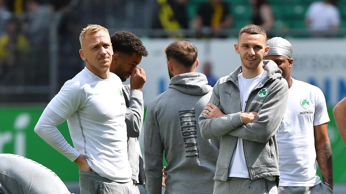 In der vergangenen Saison noch Kollegen beim Kleeblatt, bald womöglich beide bei anderen Vereinen beschäftigt: Sascha Burchert (links) und Branimir Hrgota
In der vergangenen Saison noch Kollegen beim Kleeblatt, bald womöglich beide bei anderen Vereinen beschäftigt: Sascha Burchert (links) und Branimir Hrgota