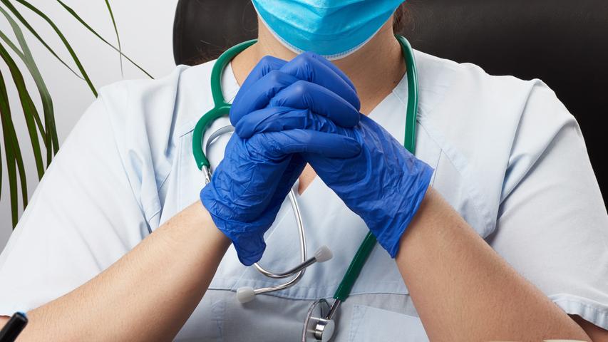 Verstöße nicht geahndet: Ungeimpftes Personal soll weiter an der Uniklink Regensburg arbeiten dürfen