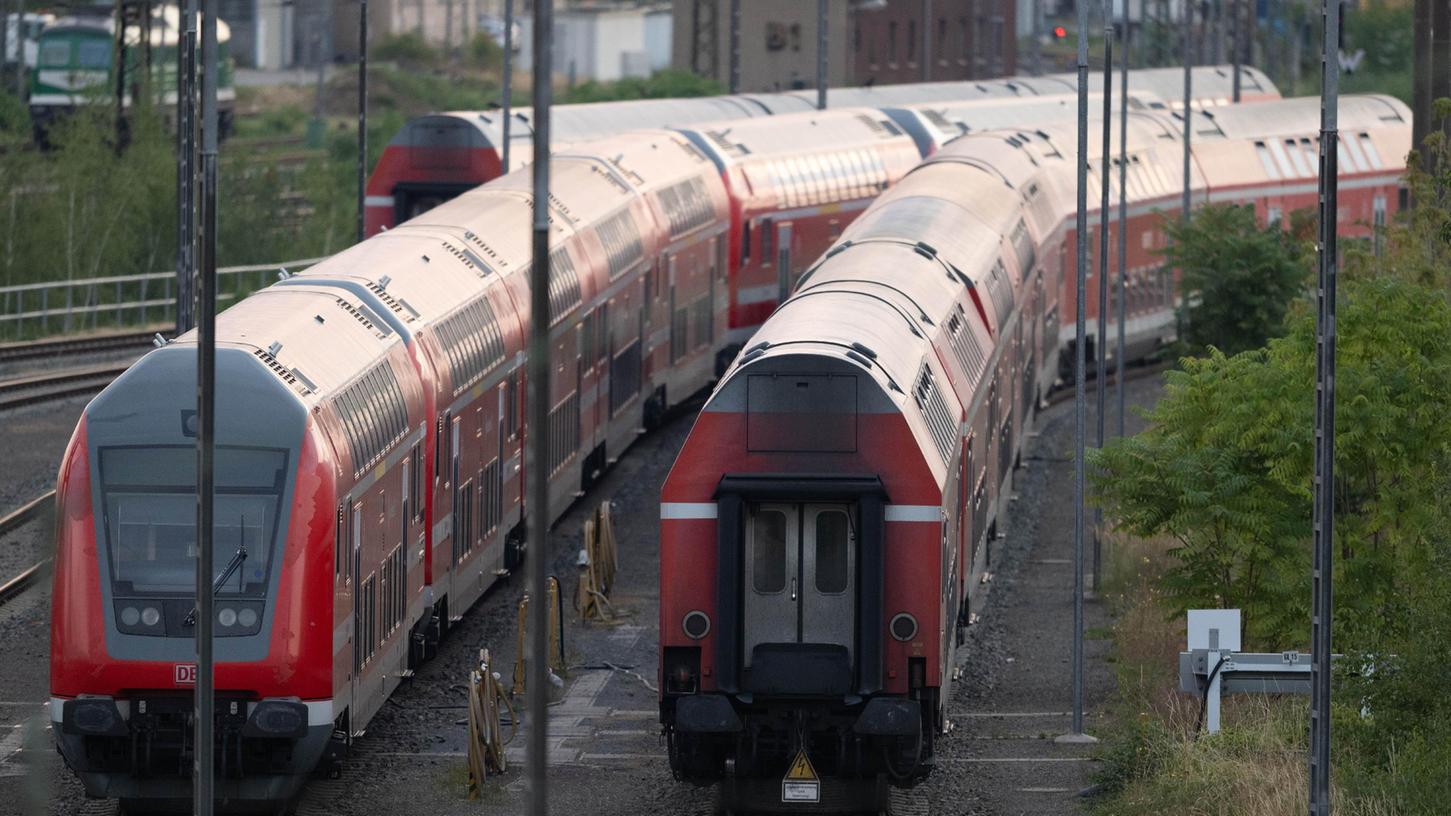 Der öffentliche Nahverkehr muss in Zukunft attraktiver werden.
Der öffentliche Nahverkehr muss in Zukunft attraktiver werden.