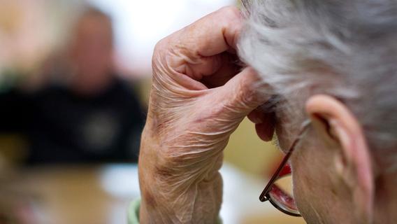 Anzeichen deuten: Nur Vergesslichkeit oder schon Alzheimer?