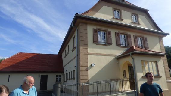 Bis November: Birkenreuther Schule als Gemeinschaftshaus