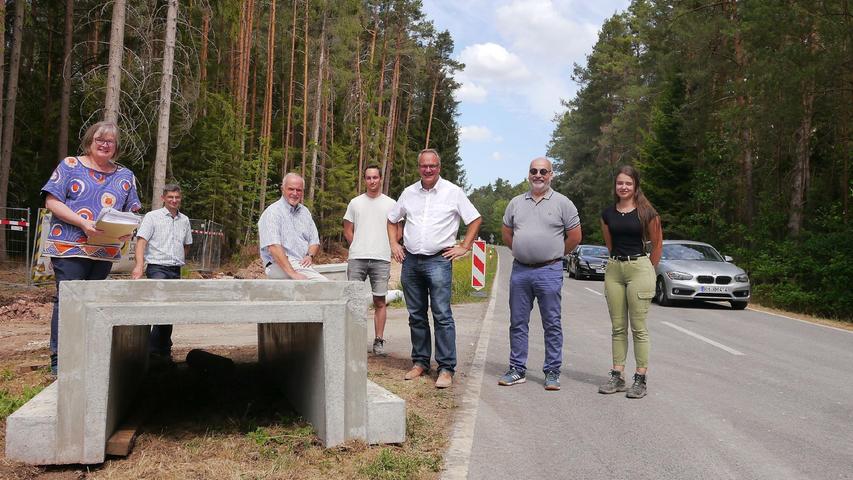 Sechs Wochen Vollsperrung: Darum bremst der Amphibienschutz den Autoverkehr aus Sechs Wochen Vollsperrung: Darum bremst der Amphibienschutz den Autoverkehr aus
