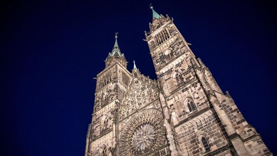 Mitten in der Nacht: Sexueller Übergriff vor der Lorenzkirche in Nürnberg