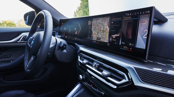 Die Bedienung erfolgt nicht nur über Touchen und Sliden.