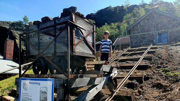Mit diesen Hunten wurde das Erz über Schienen ins Tal gebracht. Den Text zu dieser Bildergalerie lesen Sie unter ww.nn.de/leben/reisen