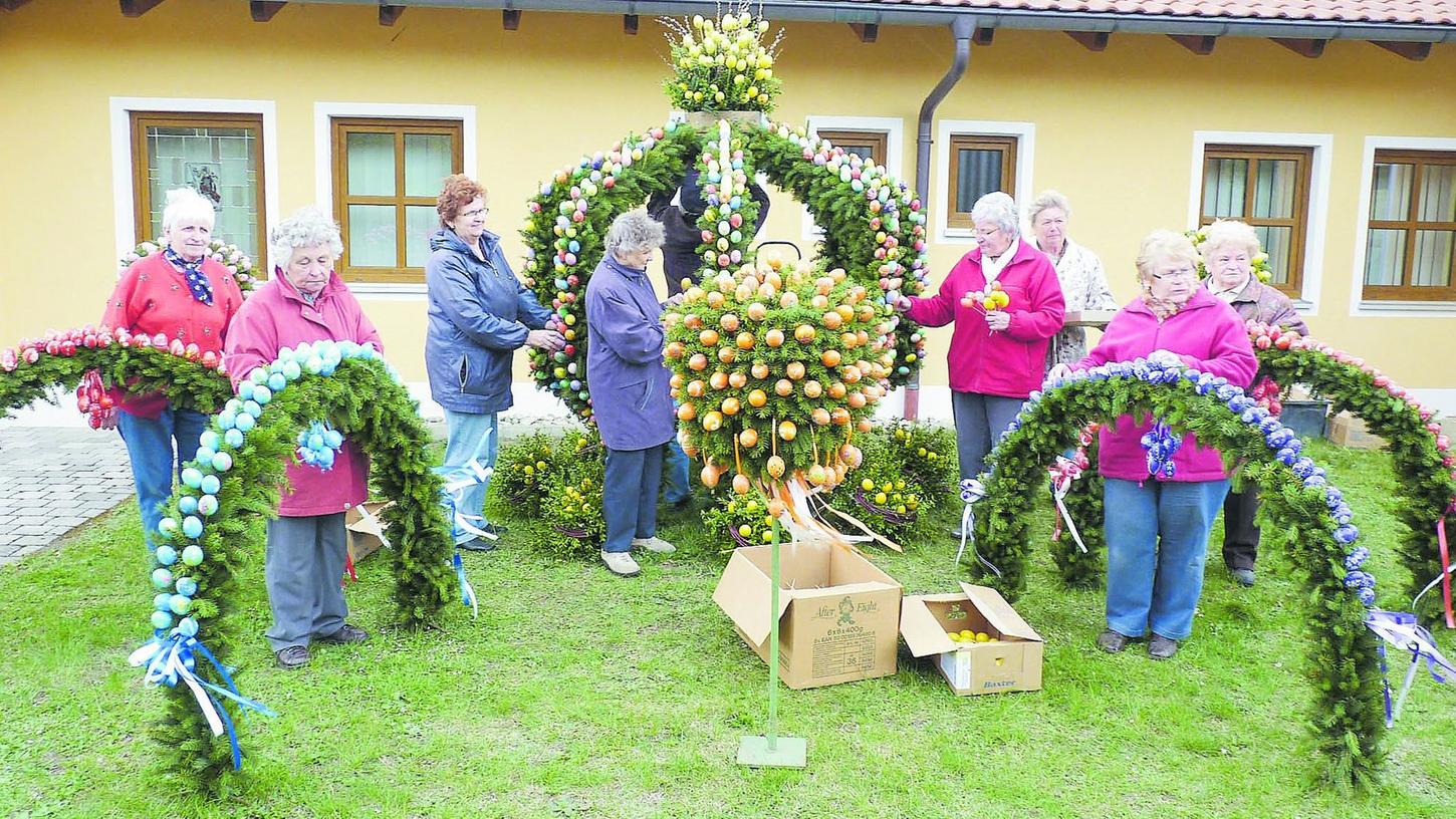 Schönste Osterkrone war in Welluck daheim Schönste Osterkrone war in Welluck daheim