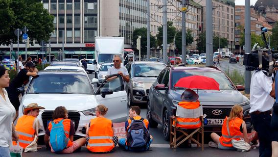 Schluss mit Straßenblockaden? Das sagen Nürnberger Klimaaktivisten