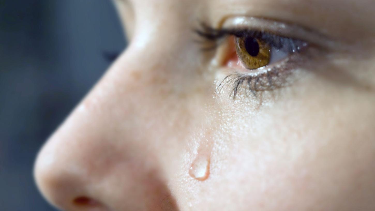 Nur der Mensch weint aus emotionalen Gründen. Forscher haben dafür nun fünf Kategorien vorgestellt. Nur der Mensch weint aus emotionalen Gründen. Forscher haben dafür nun fünf Kategorien vorgestellt.
