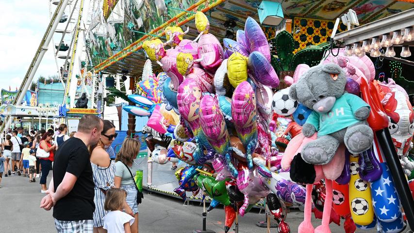Drehwürmer und Krötenschleim: Der Kindernachmittag auf dem Neumarkter Volksfest