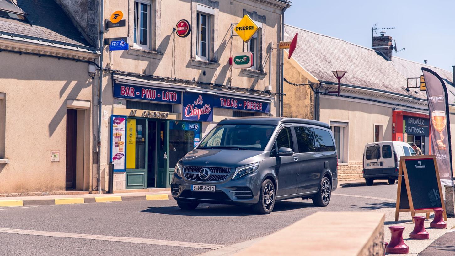 Für Abenteurer und Individualisten: Mit dem Marco Polo macht Mercedes die V-Klasse zum Campervan. Für Abenteurer und Individualisten: Mit dem Marco Polo macht Mercedes die V-Klasse zum Campervan.