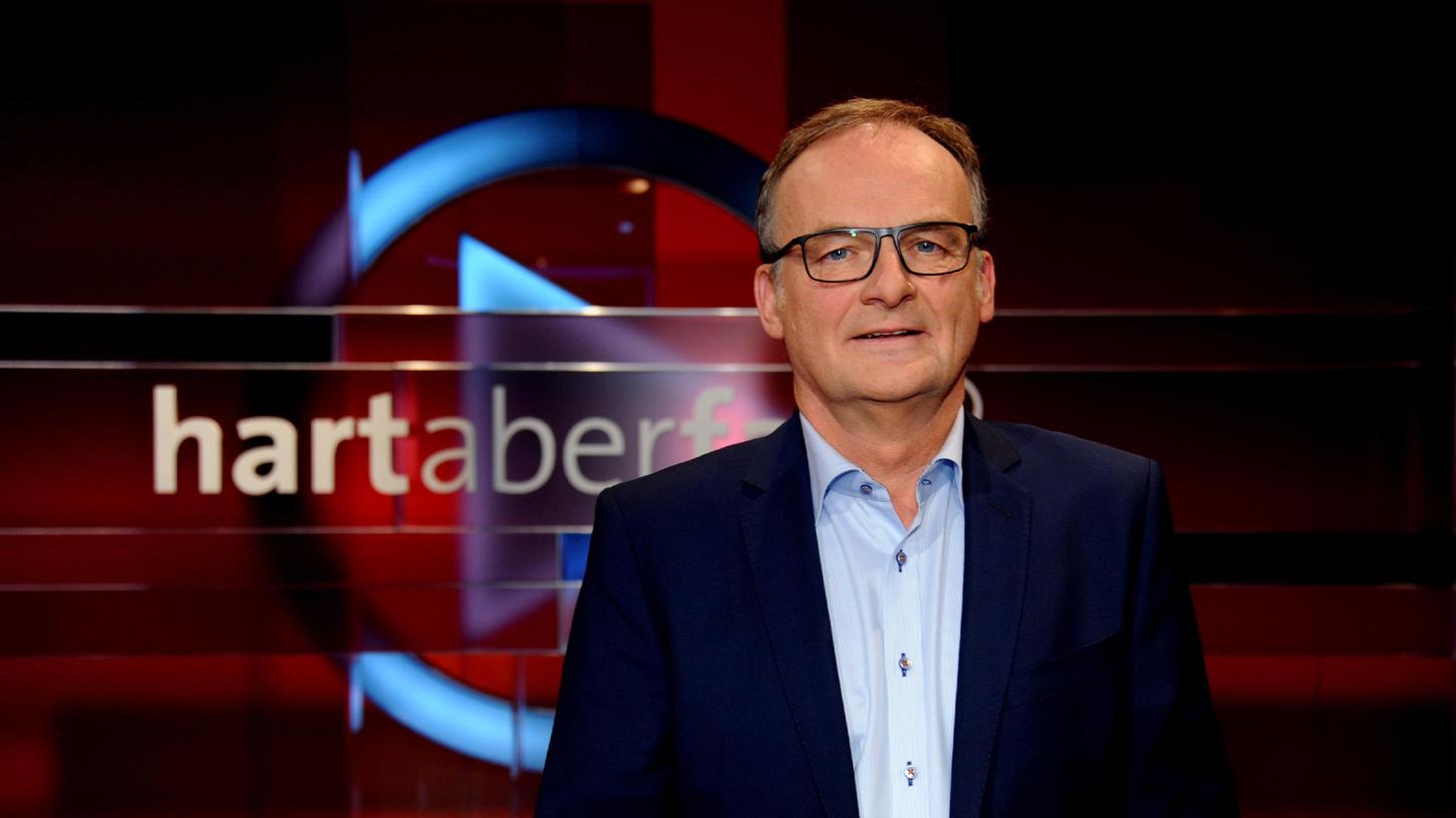 Frank Plasberg (65) gibt nach mehr als 20 Jahren die Moderation von "Hart aber fair" ab.