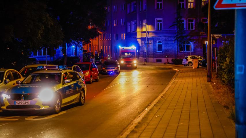 22-Jährige in Fürther Innenstadt niedergestochen - Angreifer flüchtig