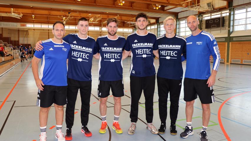 Von Chefcoach und Sportdirektor Raul Alonso sowie Co-Trainer Olafur Stefansson wurden die Neuen beim HCE bereits zu Beginn der Vorbereitung eingerahmt.  