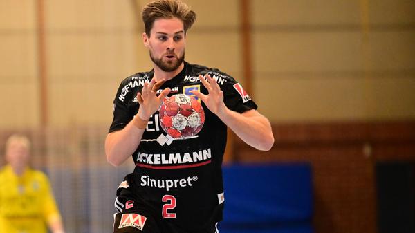 Im Januar schon sicherte sich der HCE die Dienste von Lutz Heiny. "Er ist ein vielseitiger, athletischer und schneller Rückraumspieler, der auch in der Abwehr seine Stärken hat", beschrieb Trainer und Sportdirektor Raul Alonso damals die Vorzüge des kampfstarken Nun-Erlangers wahrheitsgemäß.