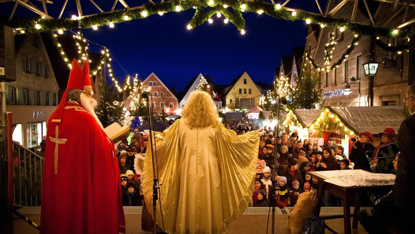 Jedes Jahr ersehnt, vor allem von den Kleinsten: Das Christkind auf den Rother Weihnachtsmarkt. Heuer möglicherweise nicht?