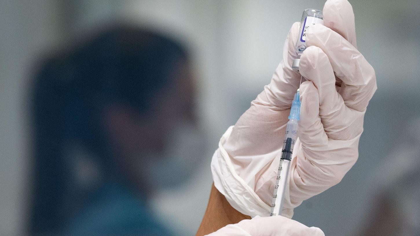 Der Deutsche Hausärzteverband fordert klare Impf-Empfehlungen. 