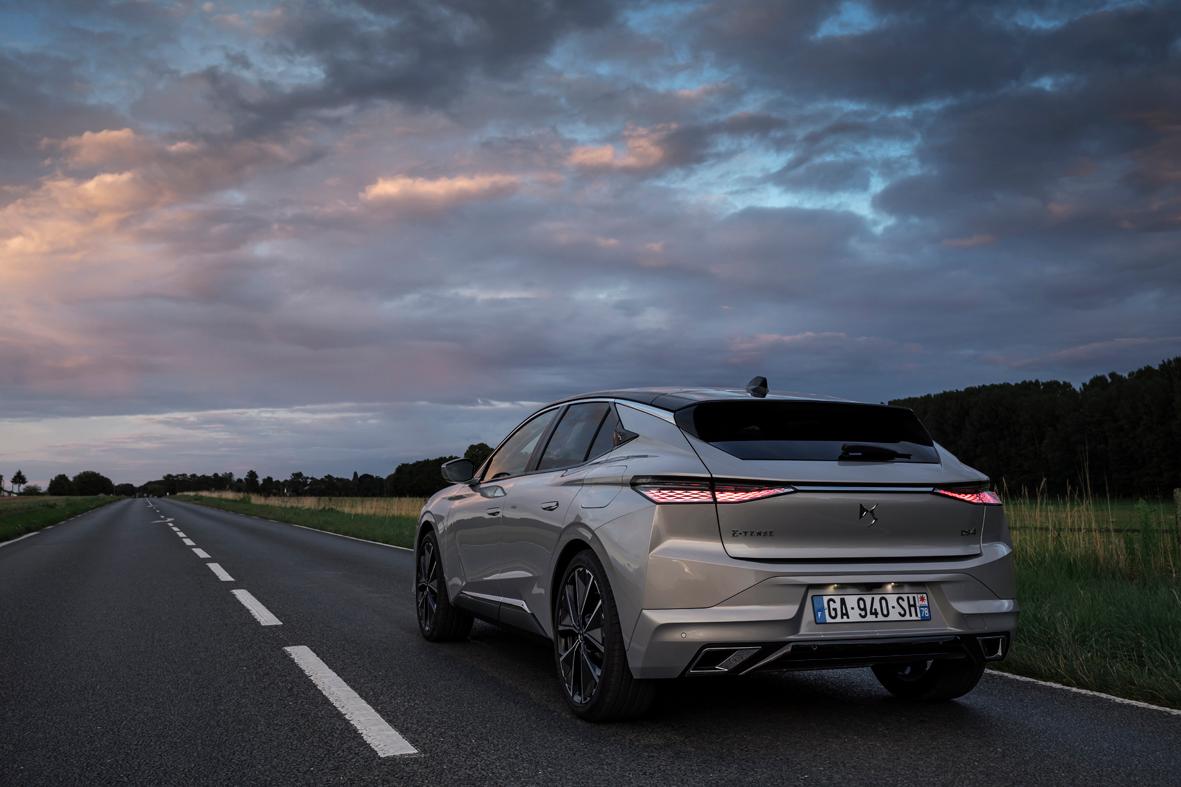 Der DS4 E-Tense ist das Topmodell im Programm - ein Plug-in-Hybrid mit einer Systemleistung von 165 kW/225 PS.