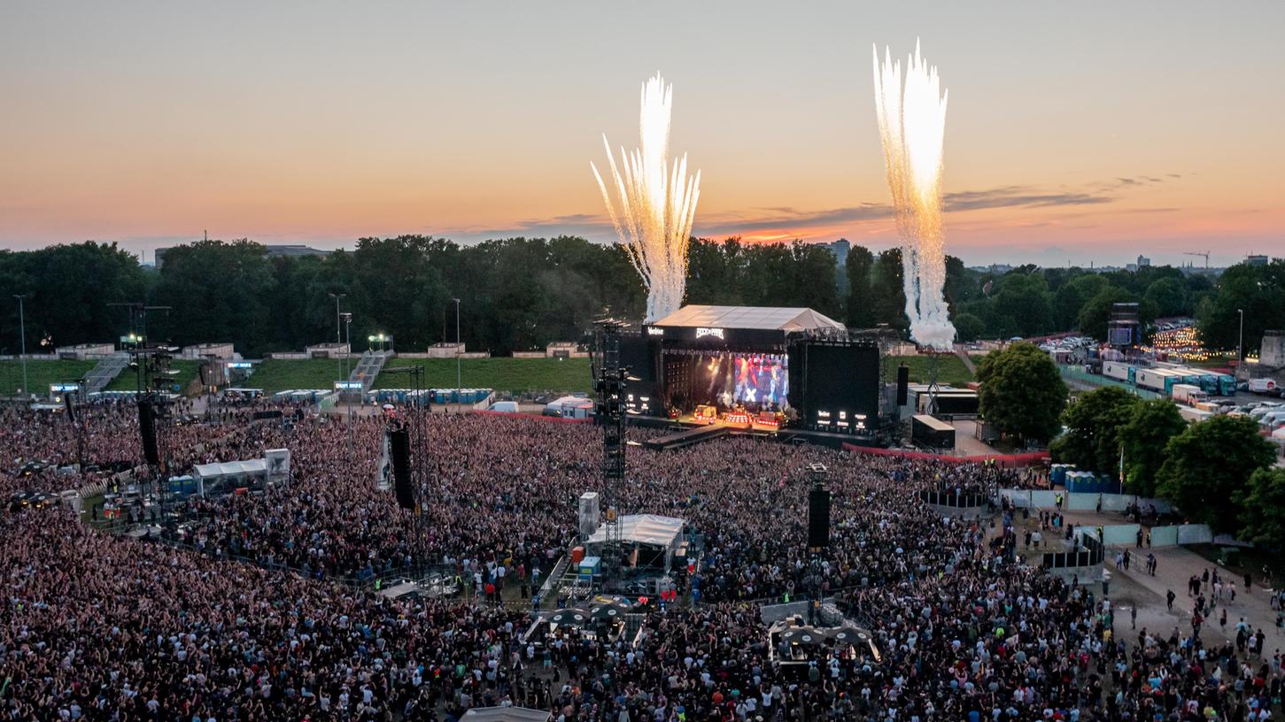 75.000 feierten in diesem Jahr auf dem Zeppelinfeld - jetzt wurde die erste Bandwelle für Rock im Park 2023 bestätigt. 
