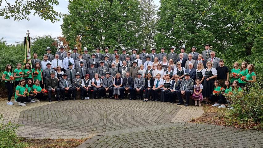 Die Vorfreude auf das Fest war unter allen Beteiligten groß: 171 Mitglieder zählt die Schützengesellschaft Dittenheim, die 1922 gegründet wurde, derzeit.
 
