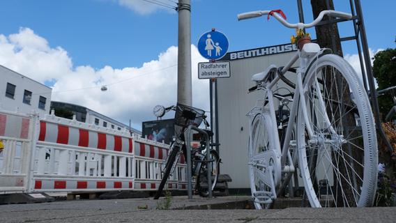 Nürnberg: Ghostbike für getötete Radfahrerin - war Baustelle unsicher?