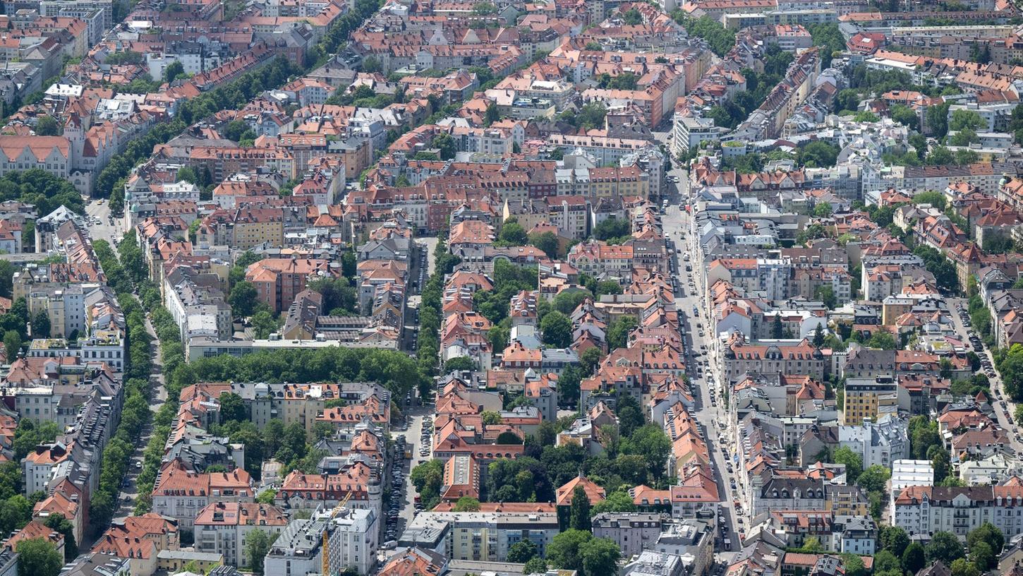 Ob der Verfasser absichtlich entsprechende münchener Stereotype bedienen will, ist nicht bekannt. Ob der Verfasser absichtlich entsprechende münchener Stereotype bedienen will, ist nicht bekannt.