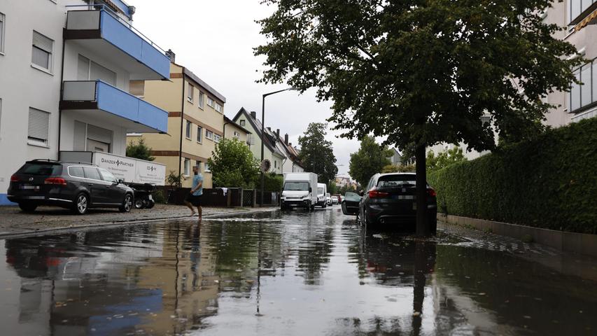 Volle Unterführungen und Hagel: Schwere Unwetter fegen über Mittelfranken hinweg