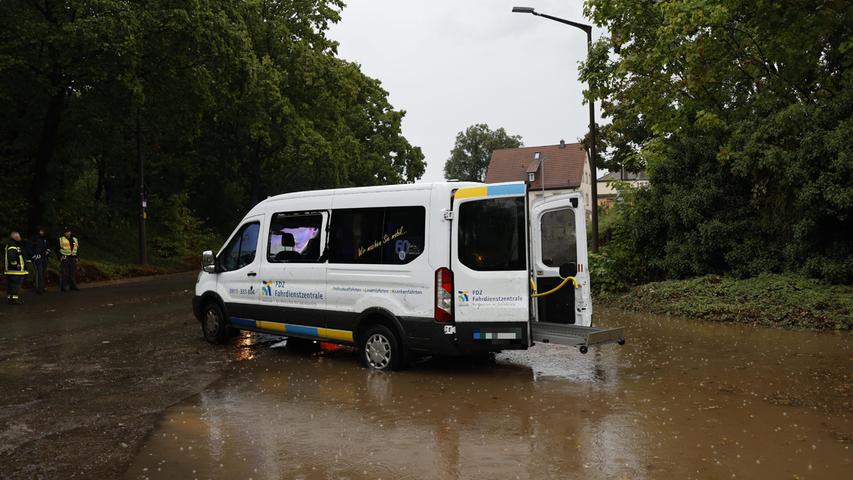 Volle Unterführungen und Hagel: Schwere Unwetter fegen über Mittelfranken hinweg