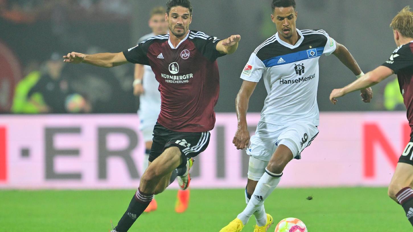 Irgendwann läuft immer einer weg: Christopher Schindler im Spiel gegen den HSV.