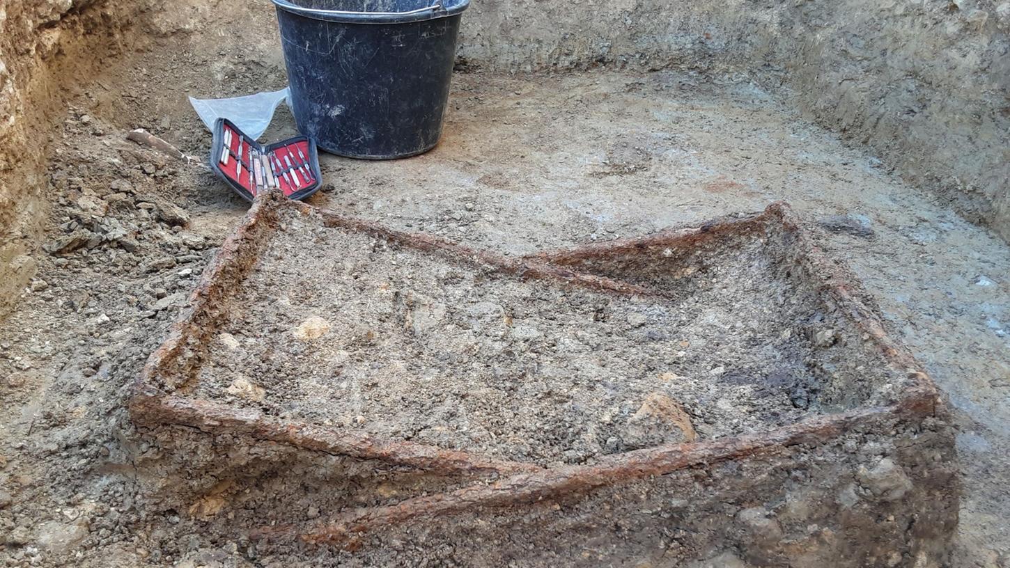 Archäologen haben in Steinsfeld einen historischen Fund gemacht. Archäologen haben in Steinsfeld einen historischen Fund gemacht.