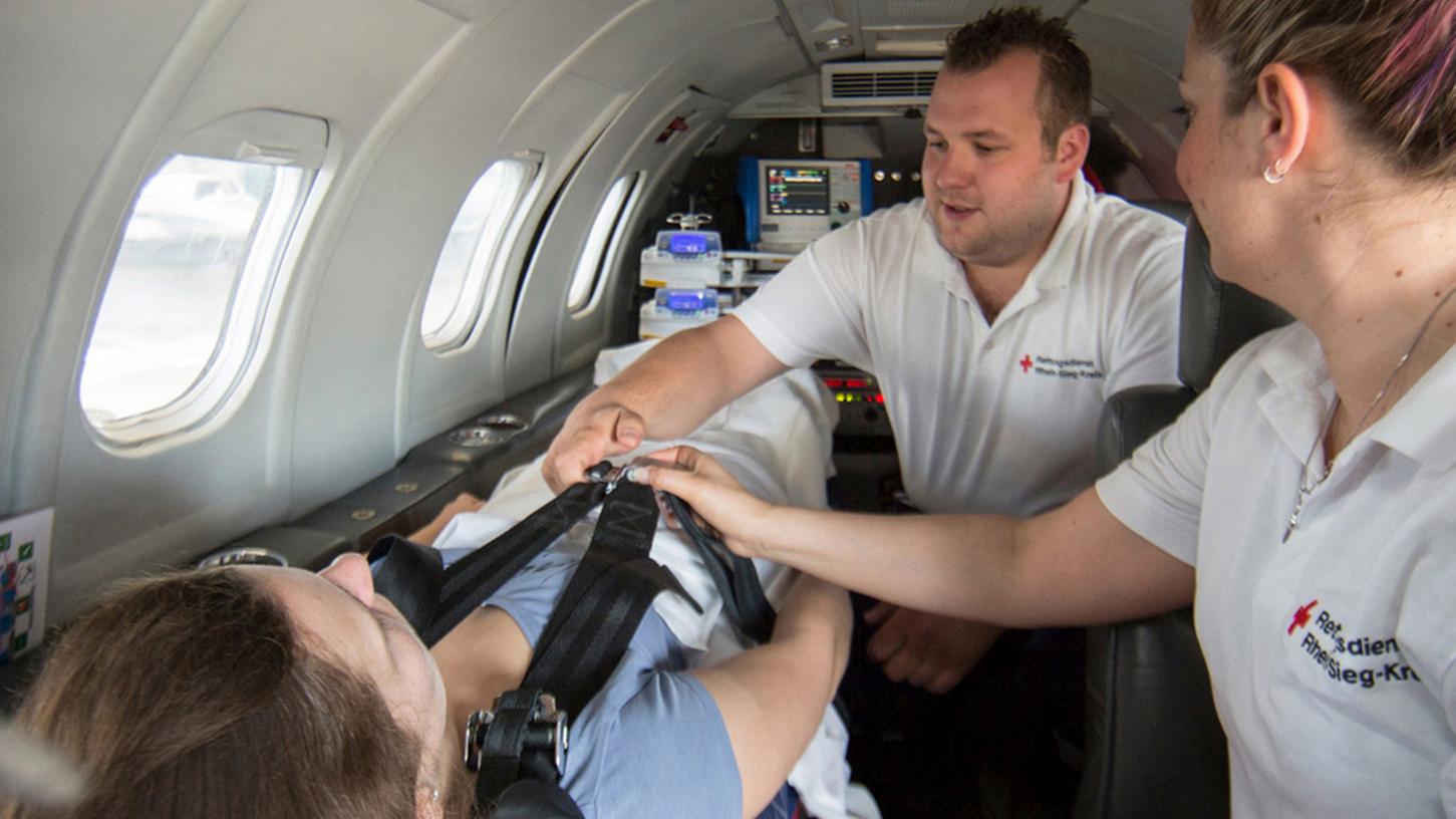 Verunglückte Altdorferin kommt
mit dem Rückhol-Flieger nach Hause Verunglückte Altdorferin kommt
mit dem Rückhol-Flieger nach Hause