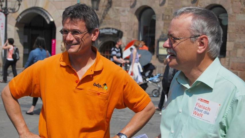 Im Anschluss stellte er sich zusammen mit ÖDP-Stadtrat Thomas Schrollinger den Fragen der Besucher des Festes.