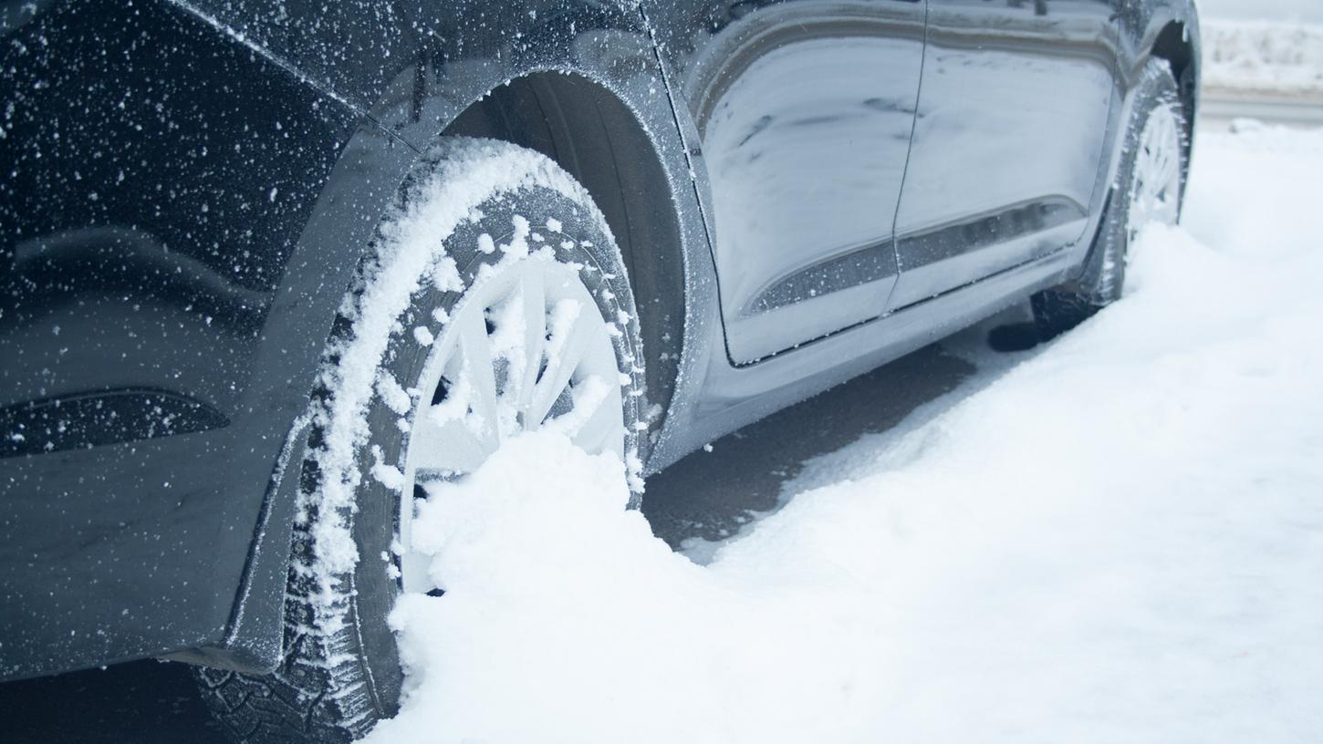 In Deutschland herrscht keine generelle, sondern eine situative Winterreifenpflicht. Was das bedeutet, erfahren Sie in unserem Beitrag.