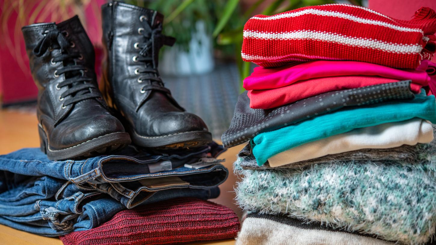 Im Loftwerk in der Ulmenstraße 52a werden Stände mit unterschiedlichster Vintage-Kleidung aufgebaut. (Symbolbild) Im Loftwerk in der Ulmenstraße 52a werden Stände mit unterschiedlichster Vintage-Kleidung aufgebaut. (Symbolbild)