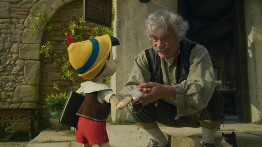 Die Neuverfilmung von "Pinocchio" mit Tom Hanks als Spielzeugmacher Geppetto, der Pinocchio baut, veröffentlicht Disney+ am 8. September. Der Film unter der Regie von Robert Zemeckis ist ein Fest für die ganze Familie.