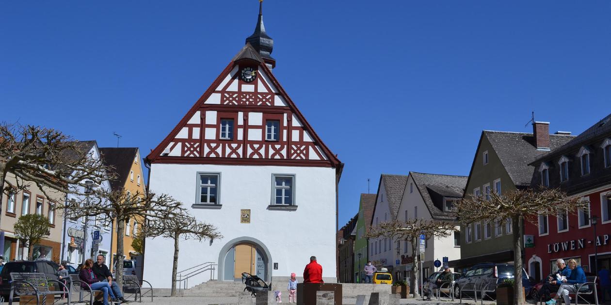 Disput um Ehrentitel für Stadträte und Bürgermeister in Pegnitz