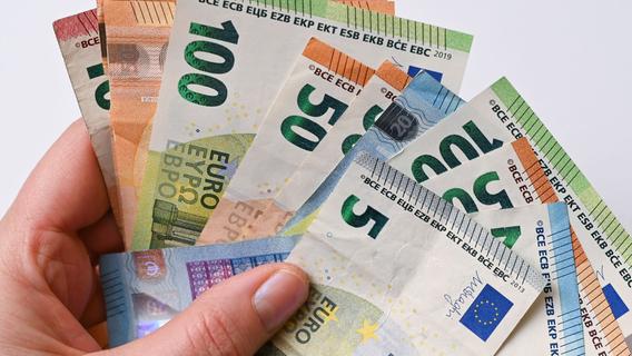 Inflationsprämie: Arbeitnehmern winken bis zu 3000 Euro - steuer- und abgabenfrei