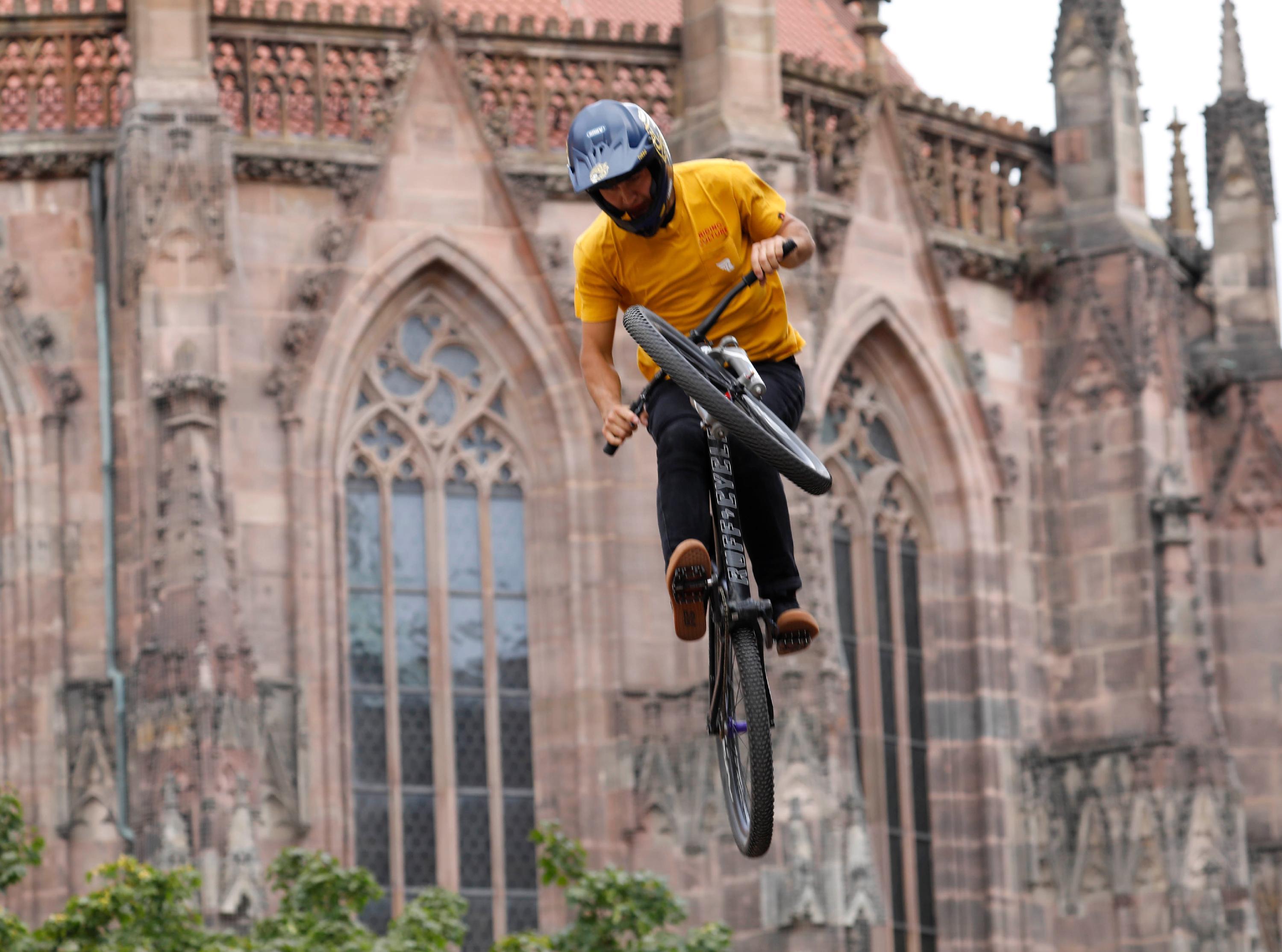 Angriffslustig zeigt sich auch dieser Fahrer.