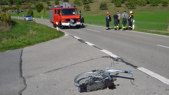 Das Fahrrad wurde in zwei Teile gerissen.