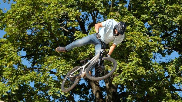 Die 15 Spitzenathleten zeigten den Zuschauern schon am Freitagnachmittag, wie technisch versiert sie sind.