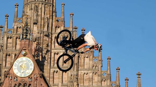 Vor der Frauenkirche zeigten die Athleten, dass sie sich bestens auf den District Ride vorbereitet hatten