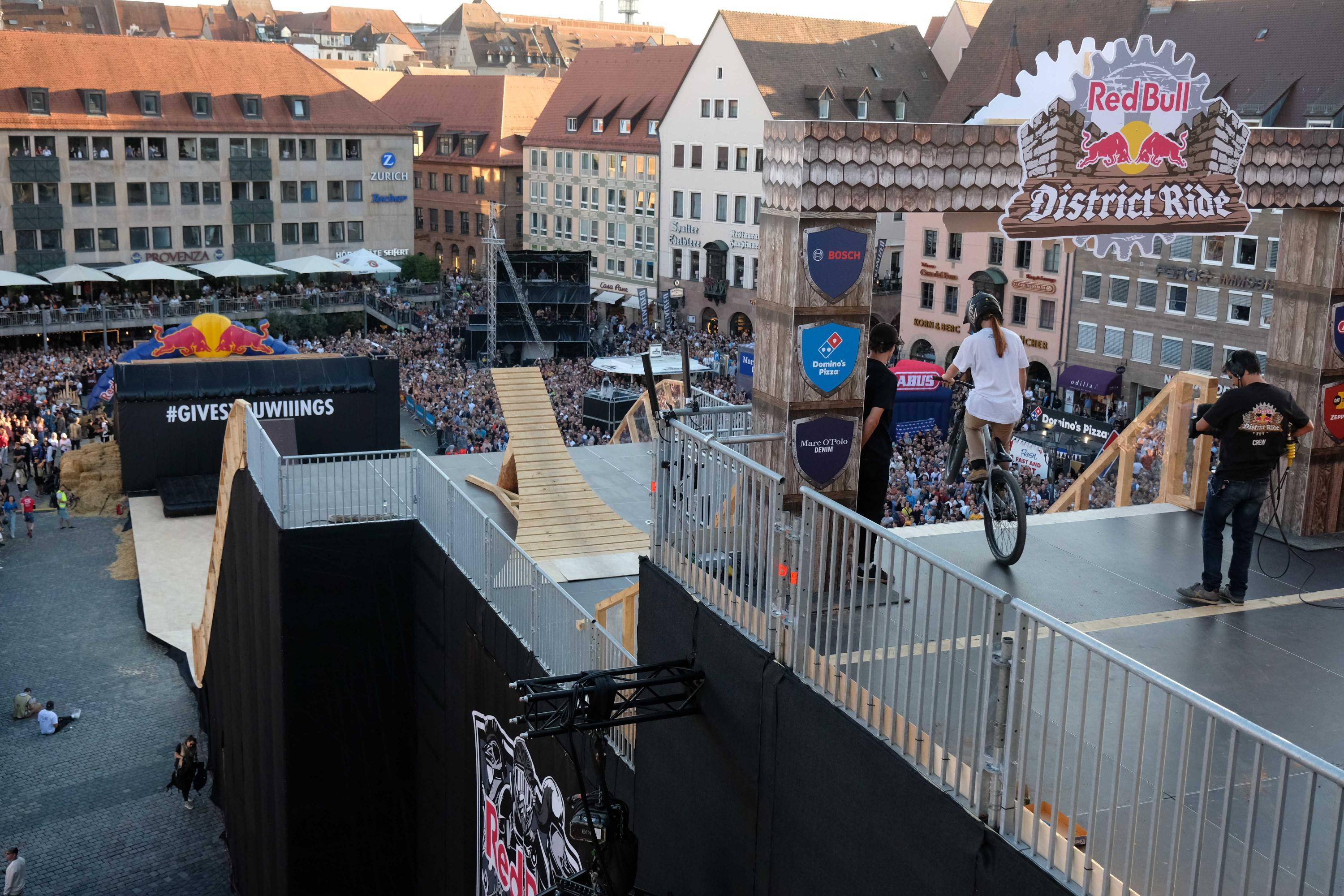 Hier muss man sich erst einmal hinunter trauen.