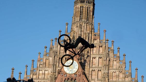 Ein fast perfektes Zusammenspiel zwischen Rad und Uhr.