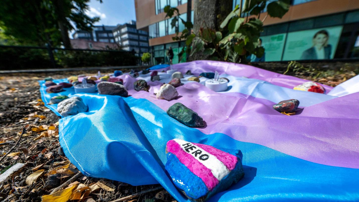 Der festgenommene Tatverdächtige vom CSD in Münster hat sich noch nicht geäußert. Der festgenommene Tatverdächtige vom CSD in Münster hat sich noch nicht geäußert.