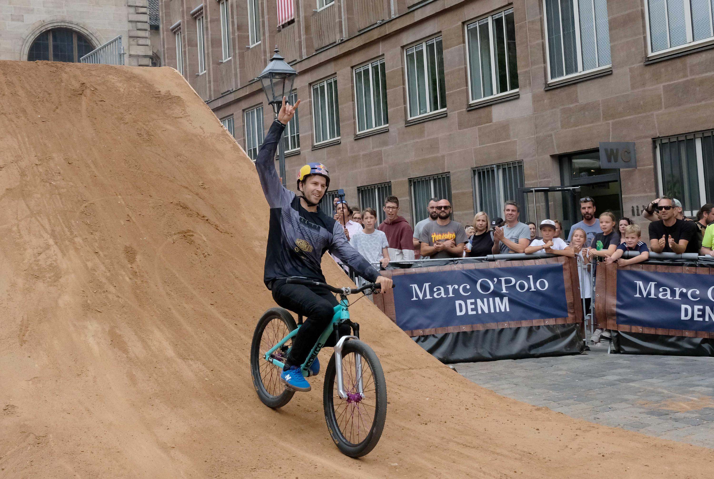 Die Fahrer haben allen Grund zum Jubeln.