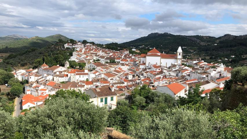Ebenfalls klein aber fein – und direkt um die Ecke von Marvão – lohnt ein Besuch der Kleinstadt Castelo de Vide. Die spannende Reisereportage zu dieser Bildergalerie lesen Sie unter www.nn.de/leben/reisen